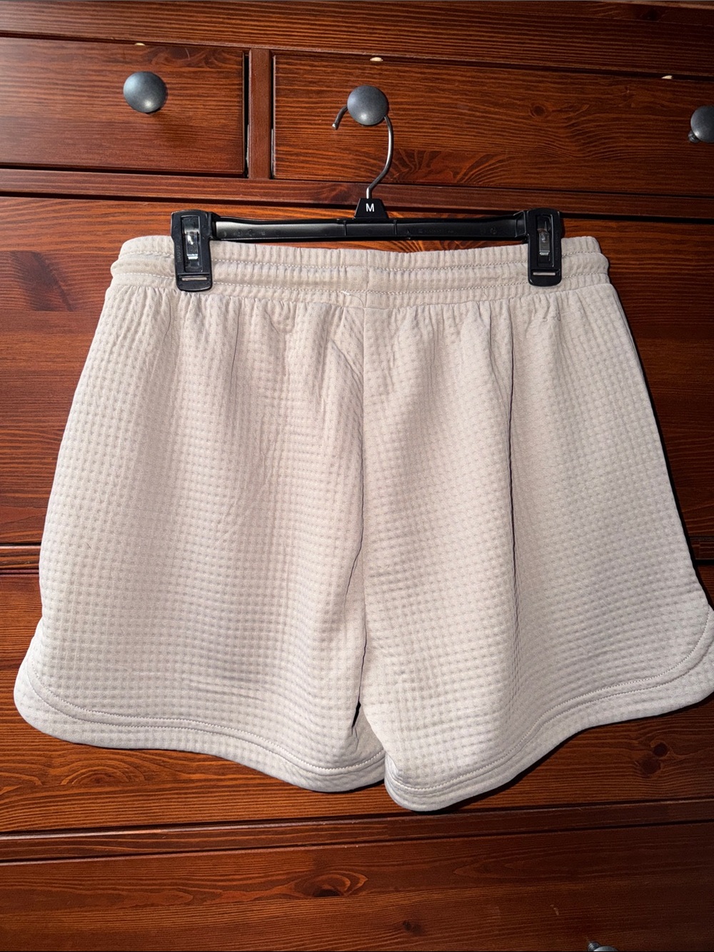 Spyder NWT ($48.00) Women’s Beige Waffle Texture Drawstring Athletic Shorts - Picture 4 of 6